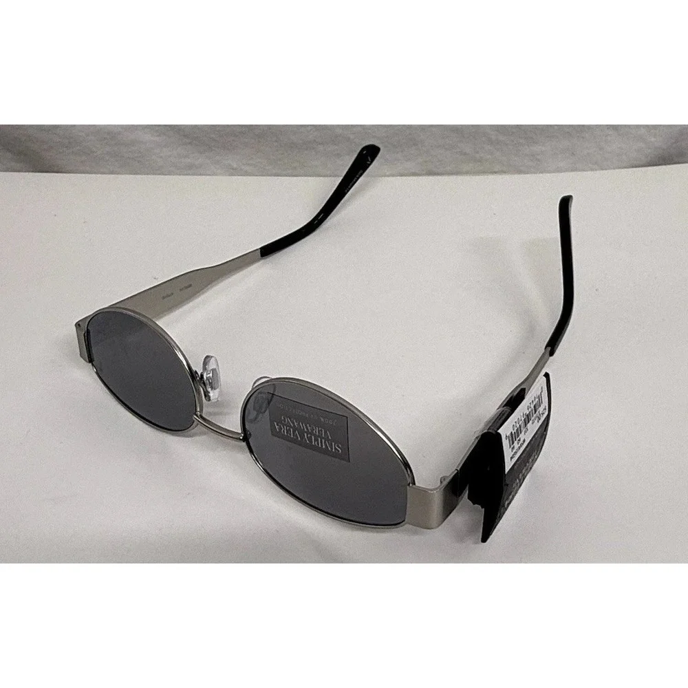 Stylish Simplyvera Vera Wang Women's Silver tone Sunglasses New